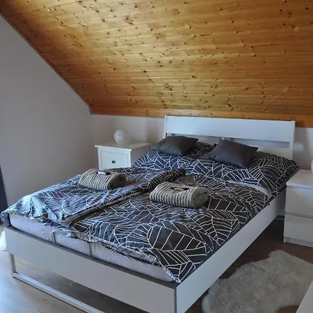 Sarkcsillag Vendeghaz Ferienhaus *